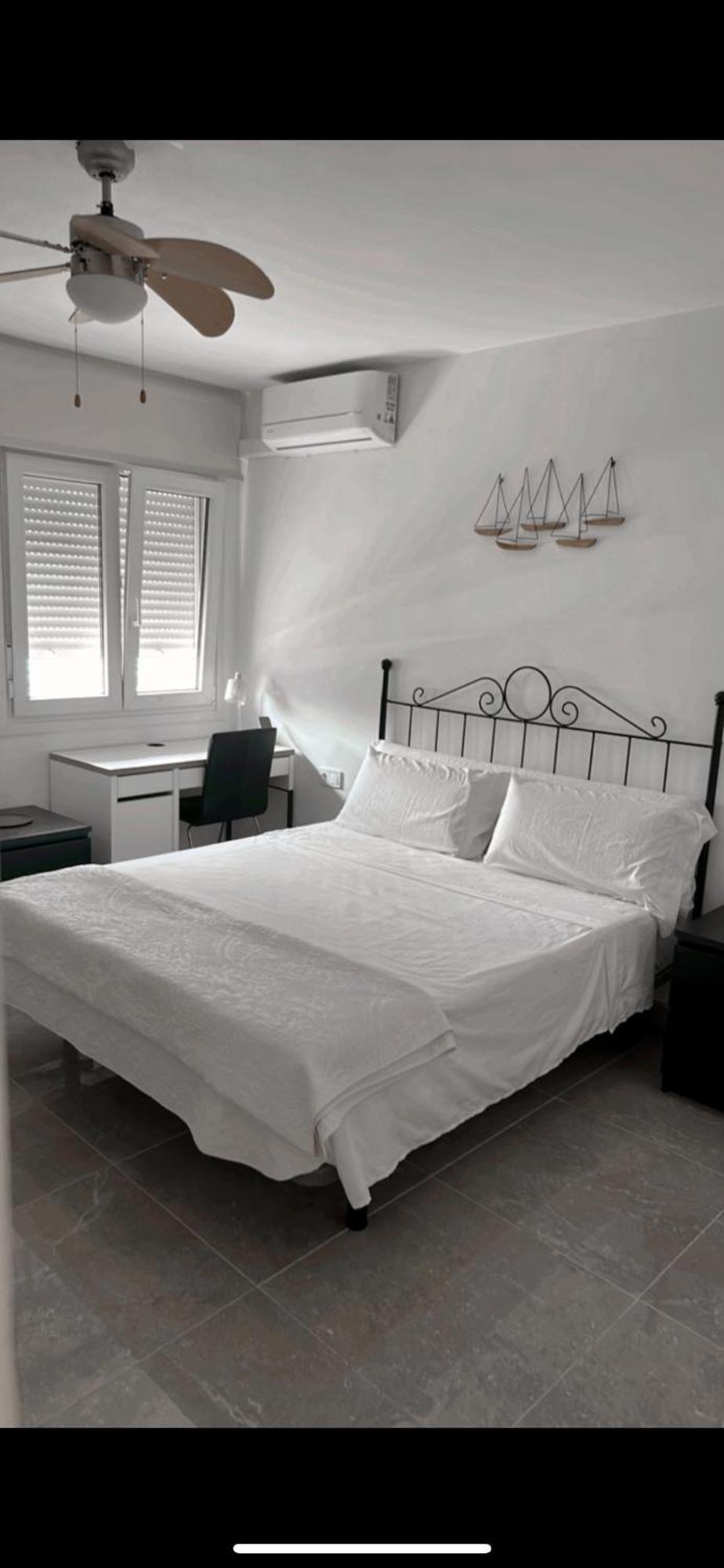 Precioso Dormitorio En El Centro De Торемолинос Екстериор снимка